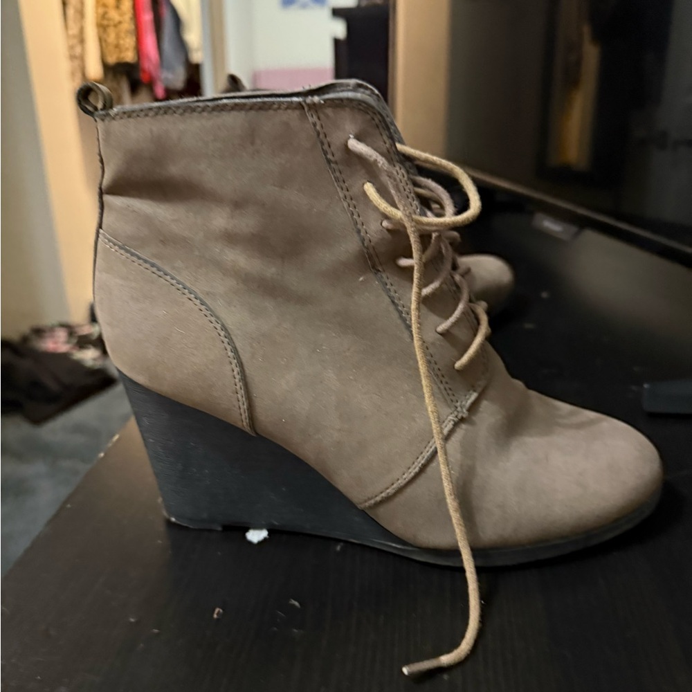 Wedge booties size 9